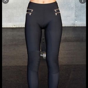 Blue Life Fit Black Moto Leggings w/ Gold Zippers Medium